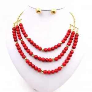 Collier rouge de trois ligne - EB0001