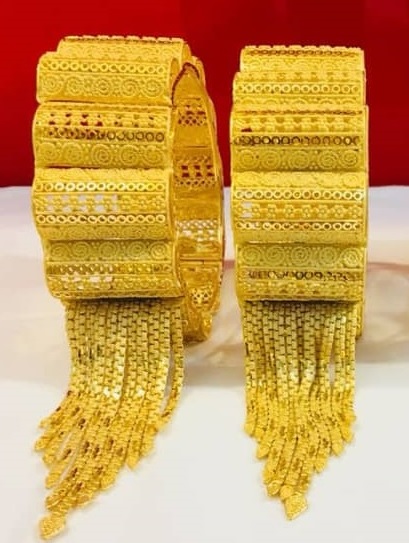 Double bracelet plaqué or avec des détails qui pendent- GF0002