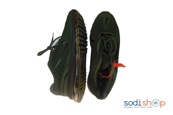chaussure pour homme couleur Vert Millitaire Nike pointure 43à 45 EJP0012