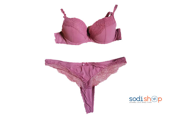 lingerie couleurs violets taille 95B