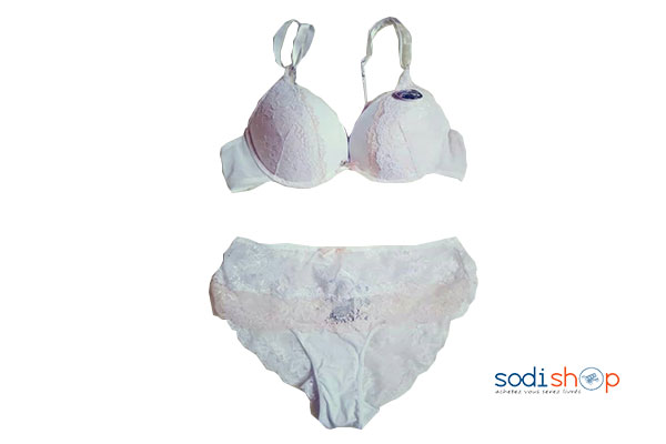 lingerie couleur blanche dentelle 95B