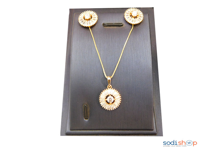 Ensemble Bijoux doré en pierre strase en plaque or : Collier + Boucle d’oreille