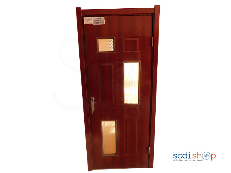 Porte d’Entrée en Bois Exotique Massif Vernis