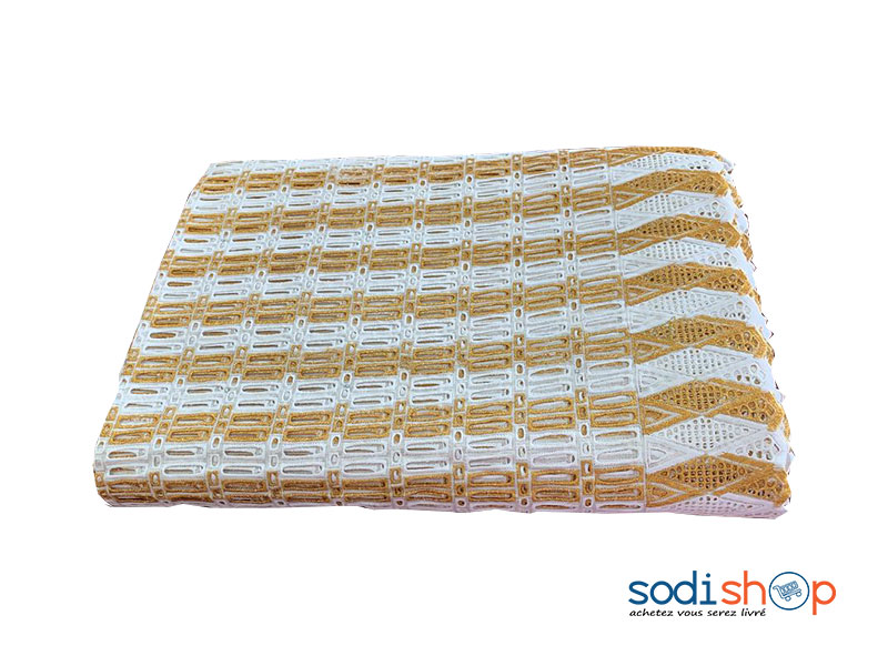 Tissu Brodé Couleur Blanche et Dorée 1 Mètre GF0059