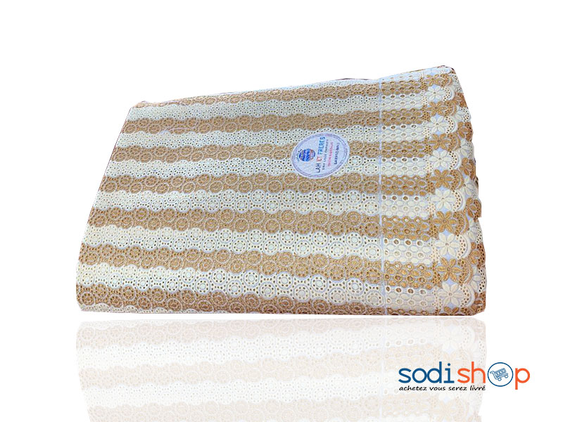 Tissu Brodé à Petit Motif Blanc Doré 1 Mètre GF0059