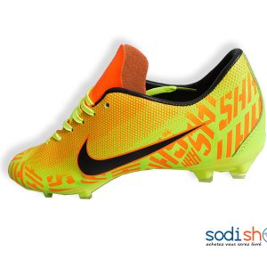 Chaussure à Crampon Nike - Equipement de Football Couleur Vert Orange MS0076