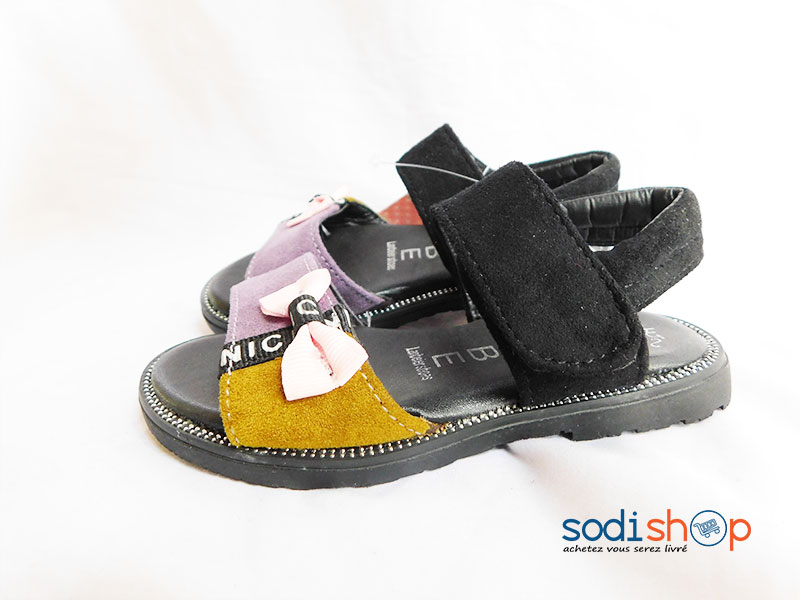 Chaussure Nue Pied Couleur Noire Pour Petite Fille WBM00108