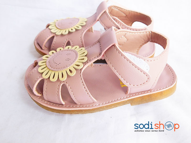 Chaussure Nue Pied Pour Petite Fille Couleur Beige WBM00108