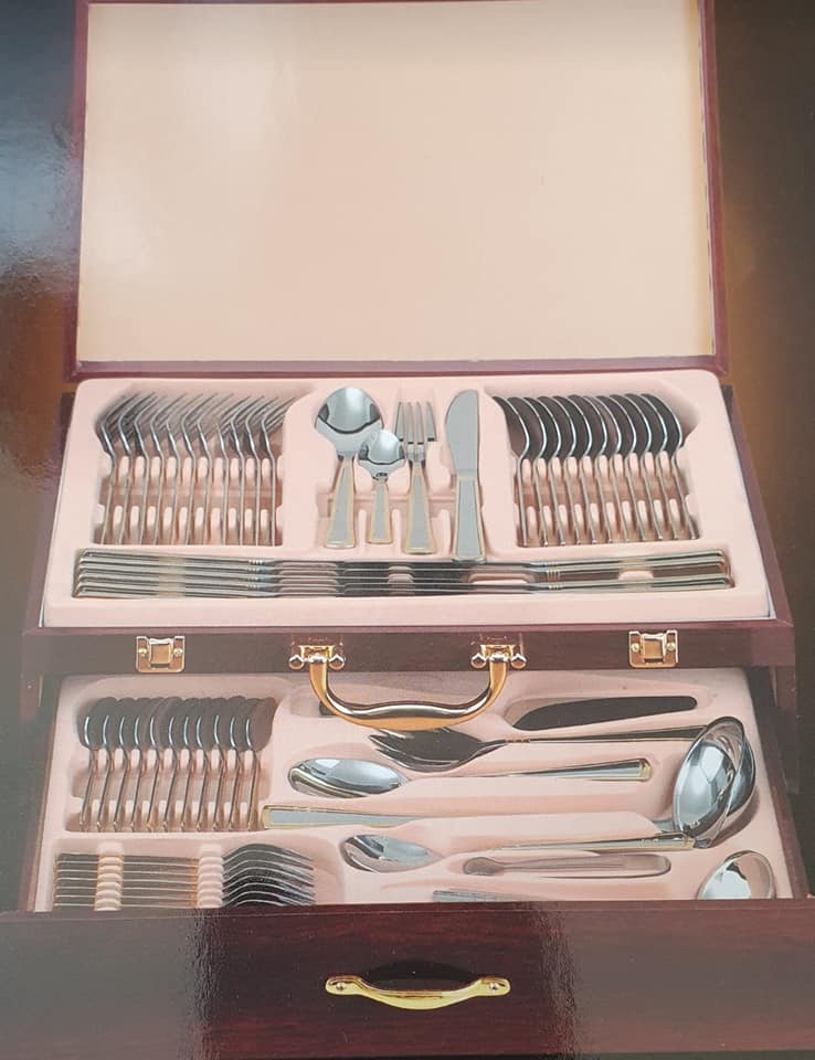 Ensemble Couvert de Table Cuillères Fourchettes Couteau - Coffret Ustensiles de Cuisine 72 Pièces en Acier Inoxydable BZE00199