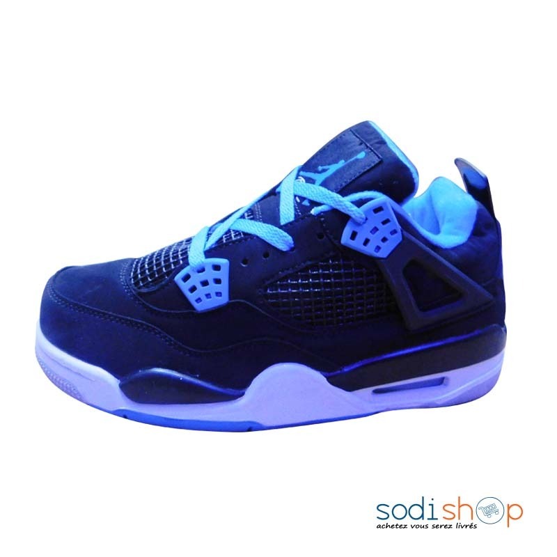 Baskets Jordan - Chaussures Noir et Blanc Ultra Chic SEY00201