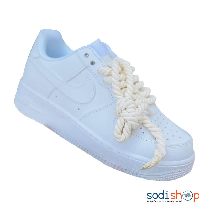 Chaussure Nike - Basket de Style Urbain - Couleur Blanche SEY00201