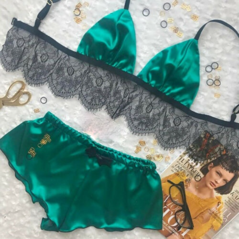 Ensemble de lingerie sexy à lacets pour femmes, pyjamas pour femmes, soutien-gorge en Y, short en fibre, poitrine, col en V, 2 pièces AI0001 – Image 3