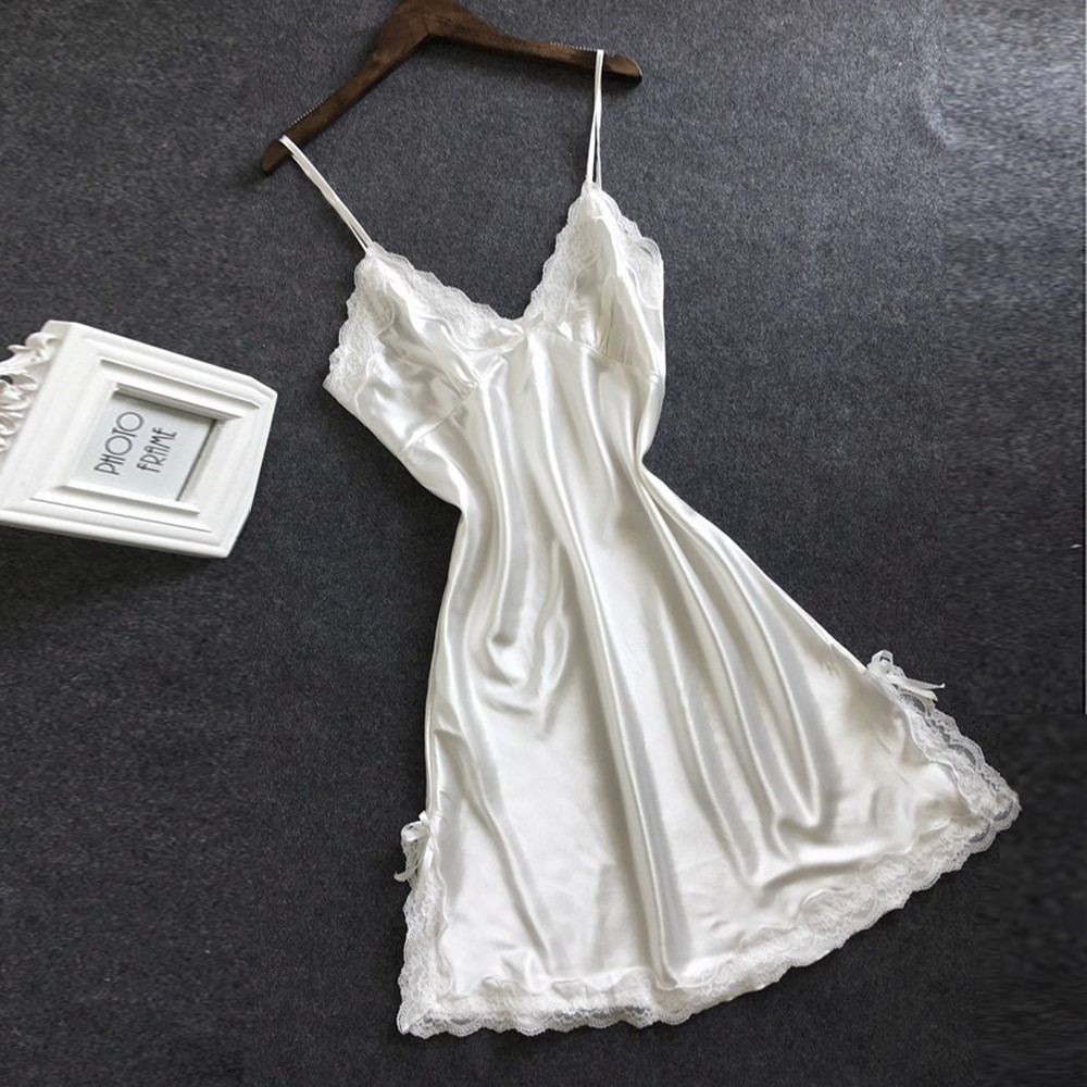 Robe de nuit sexy en dentelle pour femmes, bretelles spaghetti, vêtements de nuit d'été, chemise de nuit en satin, nœud latéral AI0001